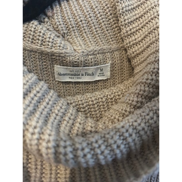 Abercrombie & Fitch Pullover Sweater - Picture 3 of 4